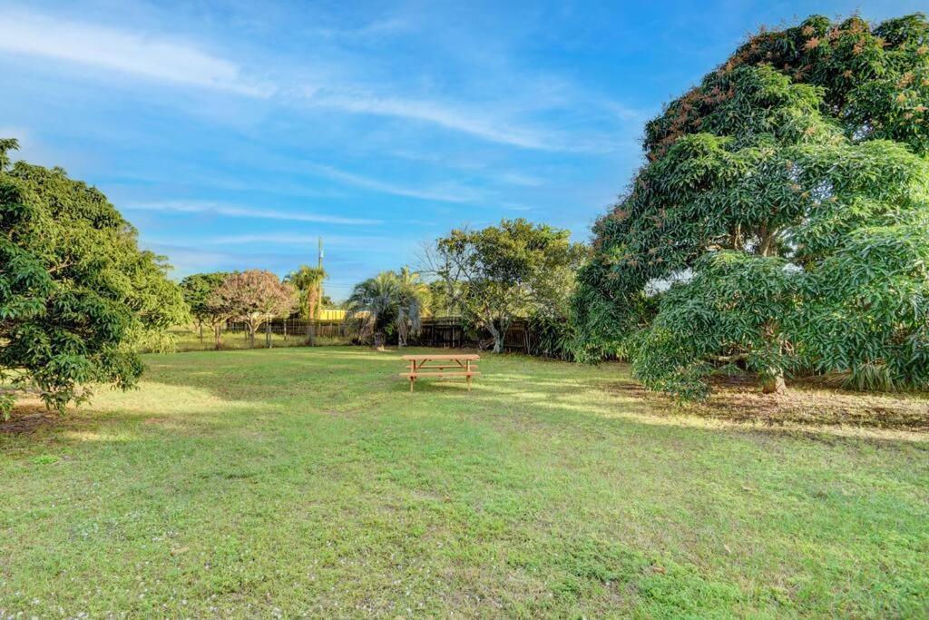 Ananda Farmhouse And Retreat. Lake Worth Beach Ngoại thất bức ảnh
